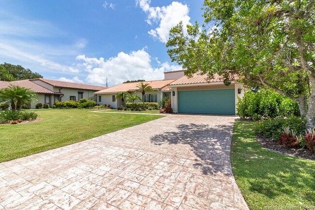 Photo - 2385 SW Creekside Dr