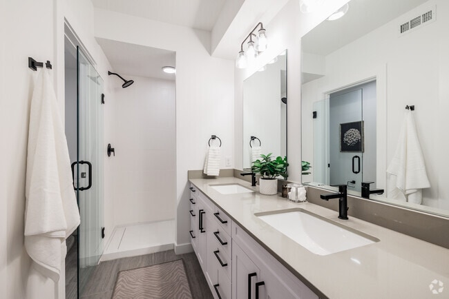 2BR, 2BA - 1,216SF - 2nd Bathroom