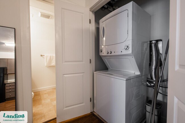 Photo - 1903 E Marshall St Unidad 414