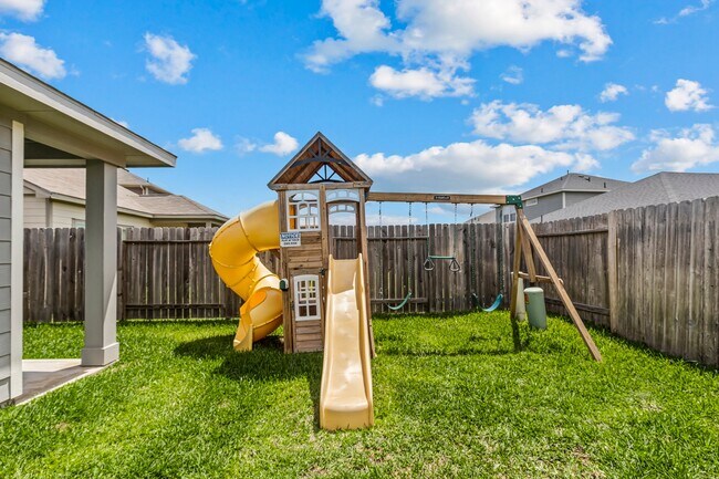 Photo - 21627 Calico Bush Trail