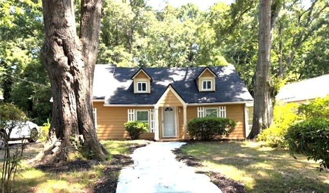 Building Photo - 2523 Hood Ave NW