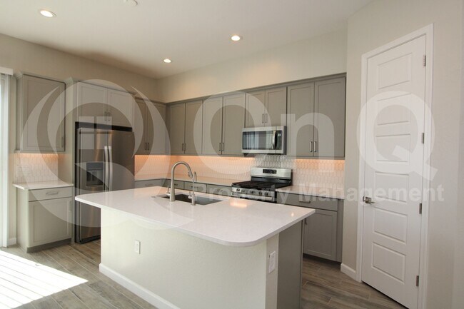 Photo - 17046 N 50th St