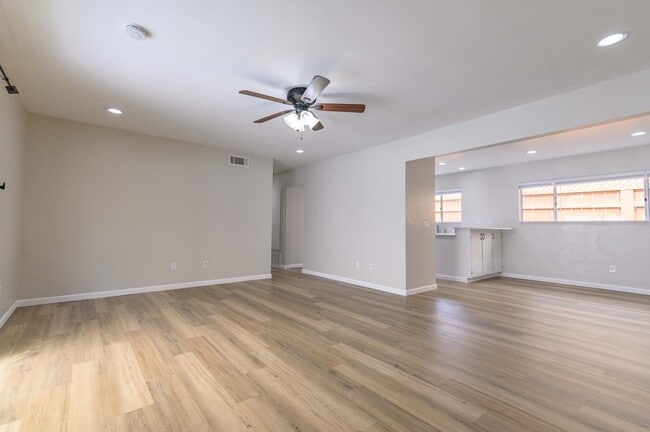 Photo - 358 I Ave
