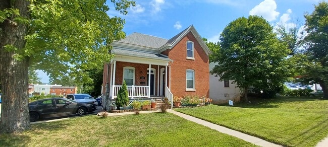 Front - 1007 E McCarty St Unit B