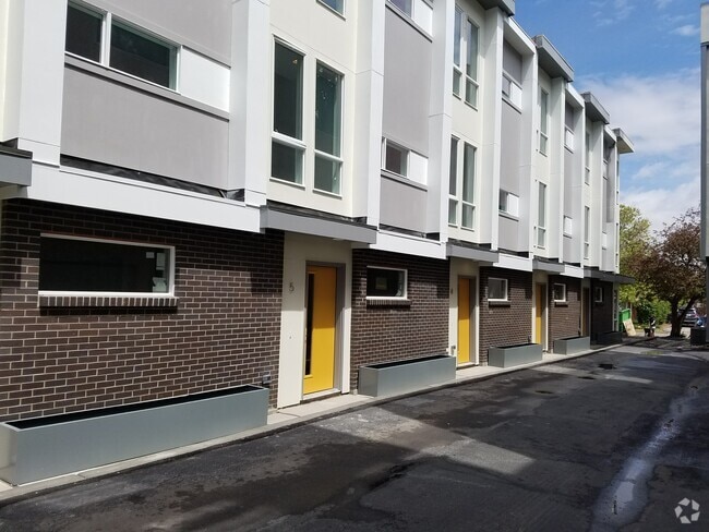 Building Photo - 1711 Hooker St Unit 5 Rental