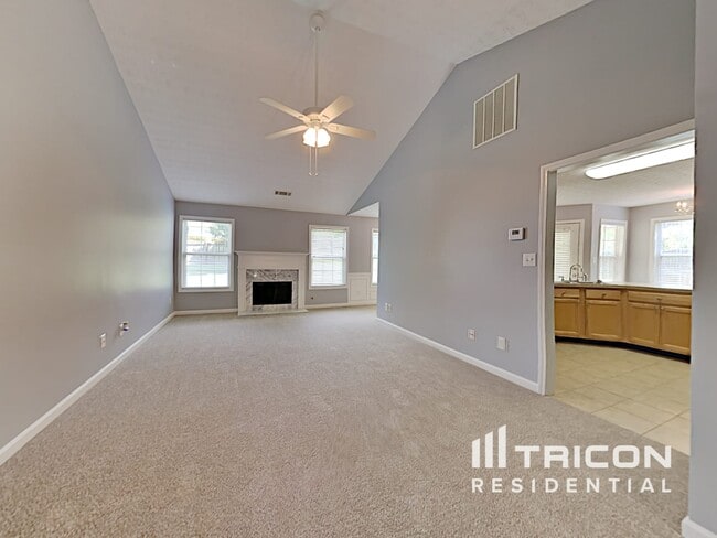 Photo - 326 Penfield Cir