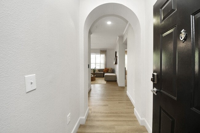 Photo - 3003 Memorial Ct