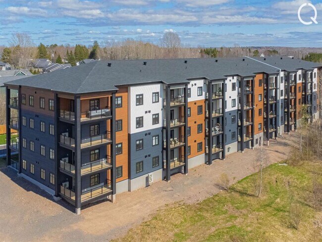 Photo - Place Sentier