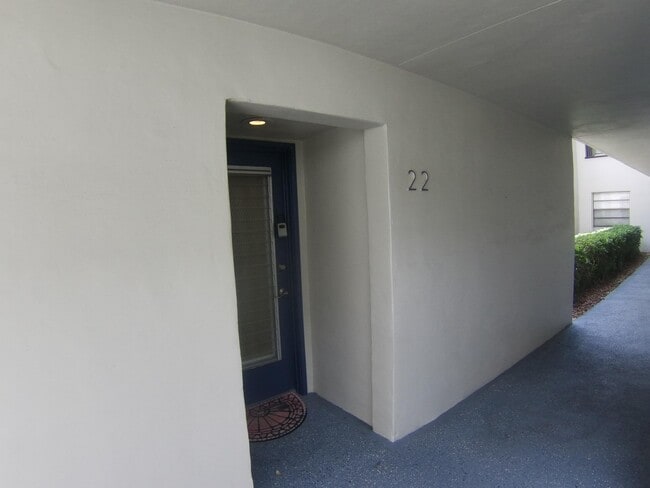 Building Photo - 22 Capri Dr Rental