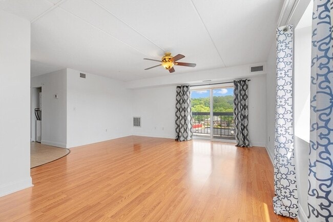 Photo - 159 Main St Unit 50A