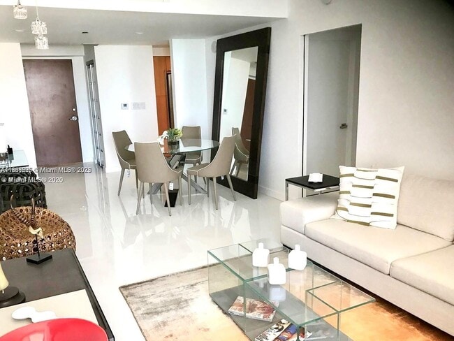 Photo - 6365 Collins Ave Unidad 3010