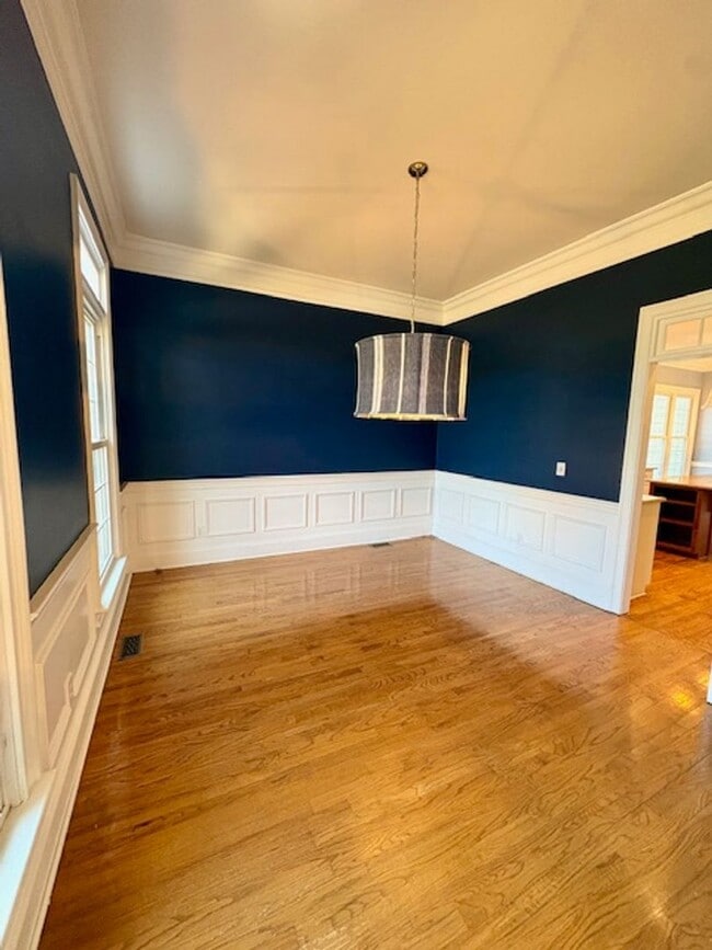 Photo - Spacious Five Bedroom Home in Mount Pleasant