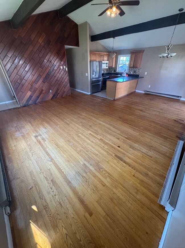 Sala de estar y zona de cocina - 7 Lawrence Ave