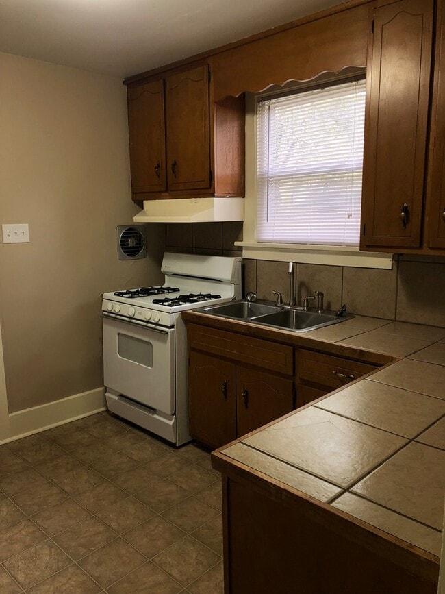 Photo - 3406 Robinwood Dr