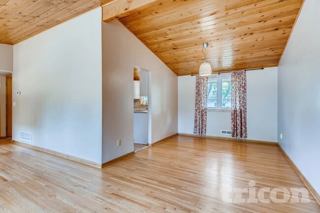 Photo - 9241 34th Ave N