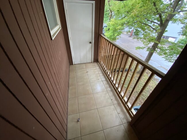 Photo - 1832 Claflin Rd