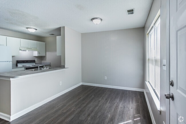 2BR, 1.5BA - 966SF - Dining Room