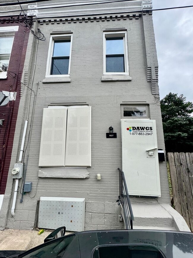 Building Photo - 1827 N Bailey St Rental