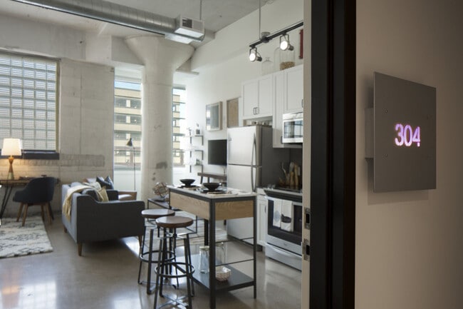 The Hecht Warehouse apartments — community photo