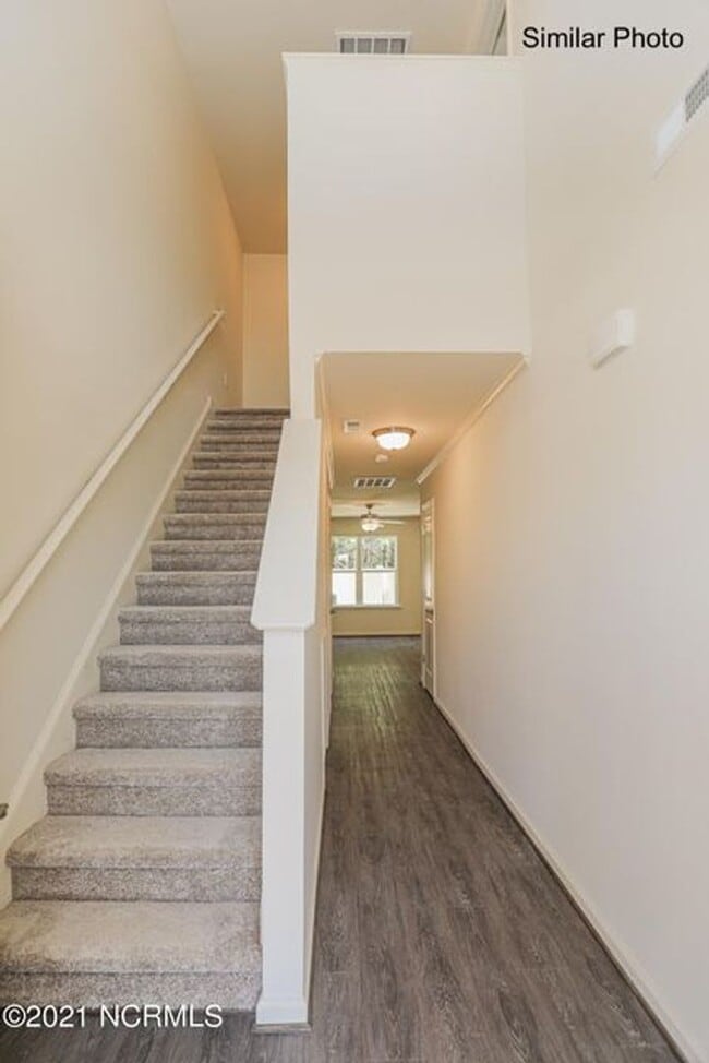 Photo - Townhome in Boyington W/GARAGE in Boyington Place!