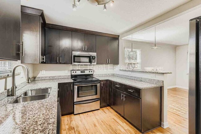 Photo - 3130 St Paul St