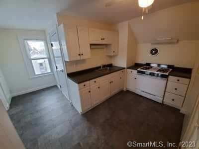 Photo - 33 Circular Ave Unit 3rd Floor