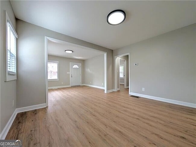 1377 Pine Ave