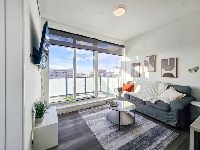 Photo - 1.0 bedroom in Calgary Alberta T2N 1T7 Unit 910