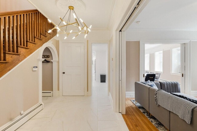 Photo - 58 Montebello Rd Unit ID1056728P