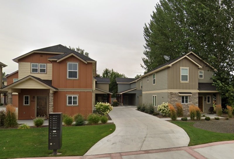 Photo - 348 E Idaho St