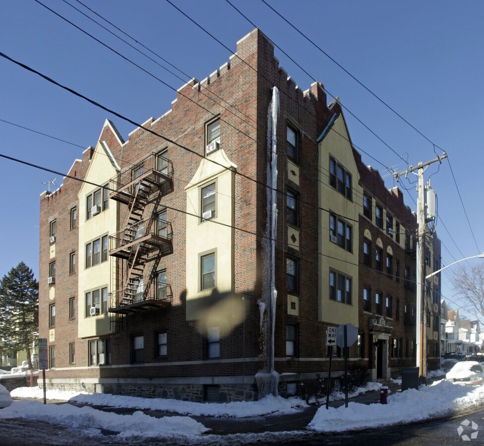 Photo - 8-10 N 9th Ave Apartments