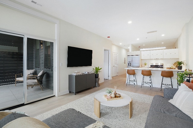 Photo - 3924 N Lincoln Ave Apartment Unit 307
