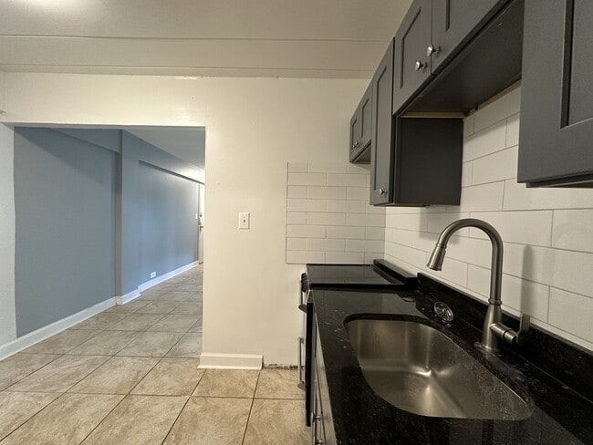 Photo - 1360 W Touhy Ave Unit 503