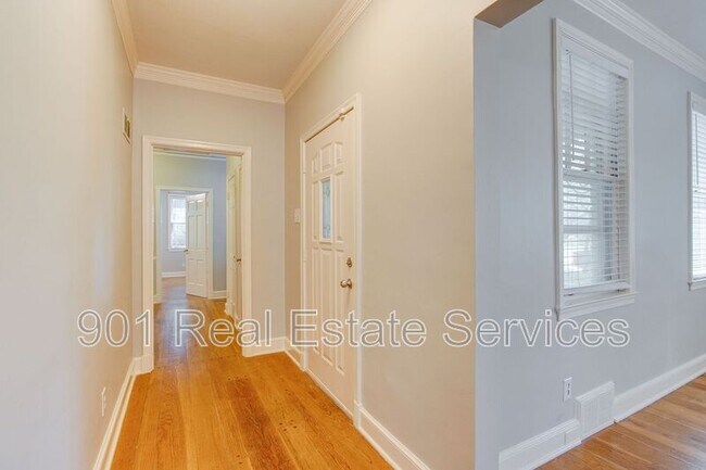 Photo - 328 Central Cove