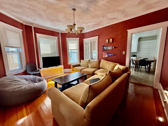Photo - 82 Bromfield Rd
