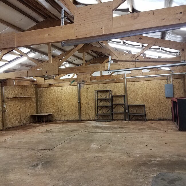 Photo - 12400 N Luther Rd