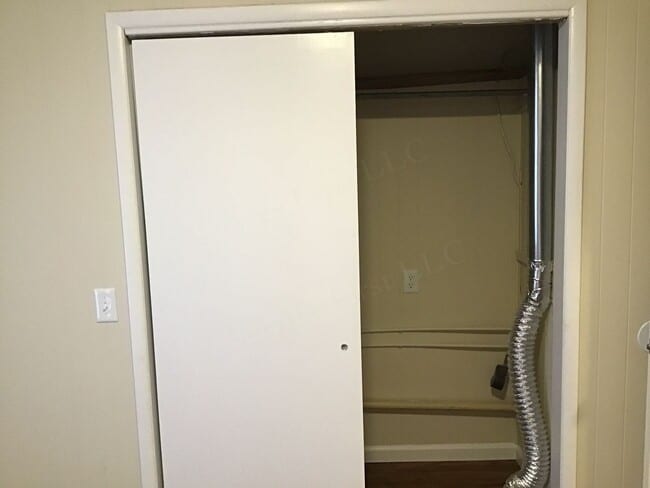 215 W South St Unit B