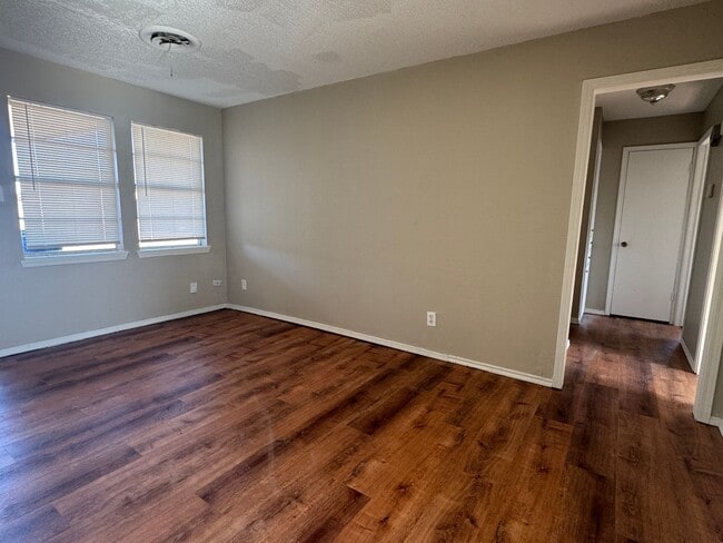 Photo - 4626 NW Ozmun Ave