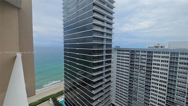 Building Photo - 1980 S Ocean Dr Unit PHC