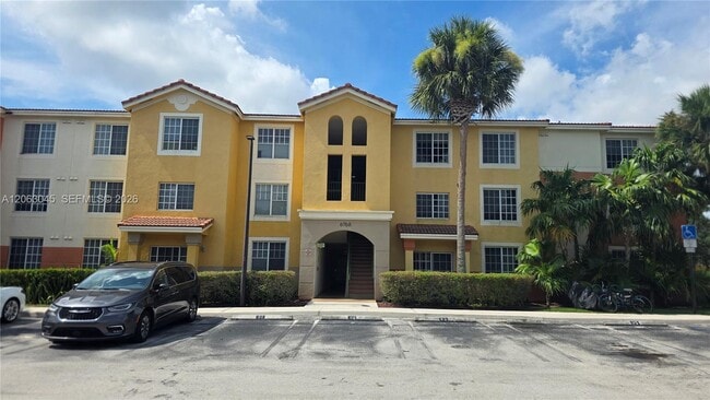 Building Photo - 6768 Heritage Grande Unit 7208
