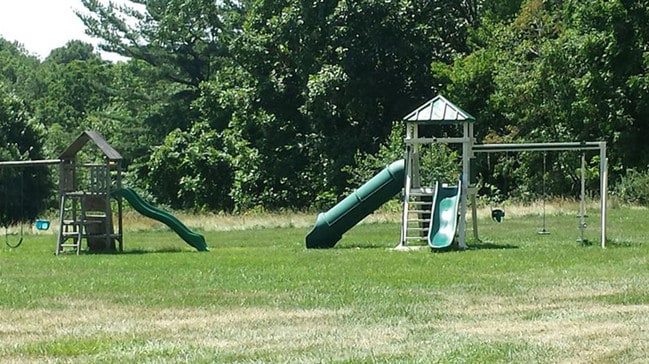 Country Club Apartments