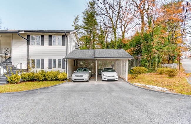 Building Photo - 1104 N Main St Unit Apt B