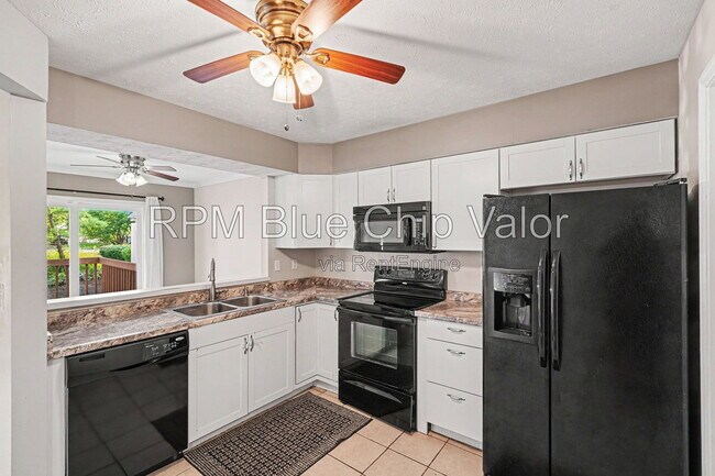 5290 Bay Pointe Dr