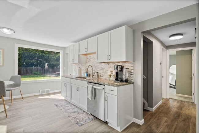 Photo - 1114 Meacham St