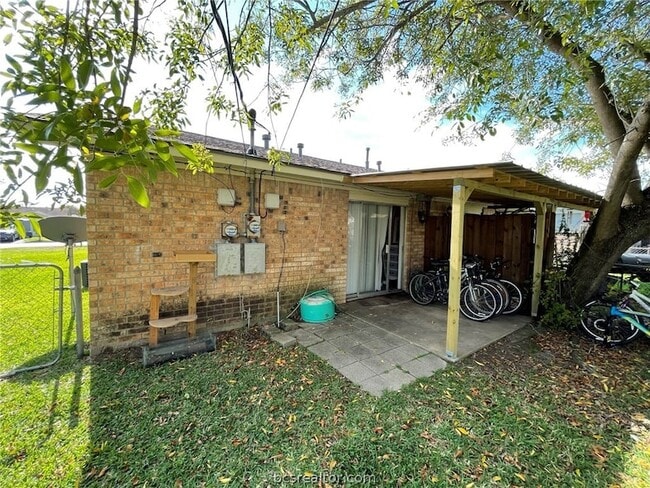1521 Hillside Dr Unidad CS