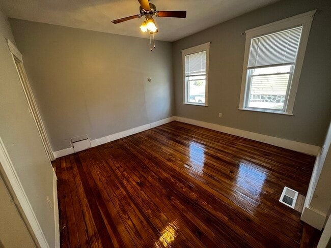 Photo - 155 Essex St Unidad 2