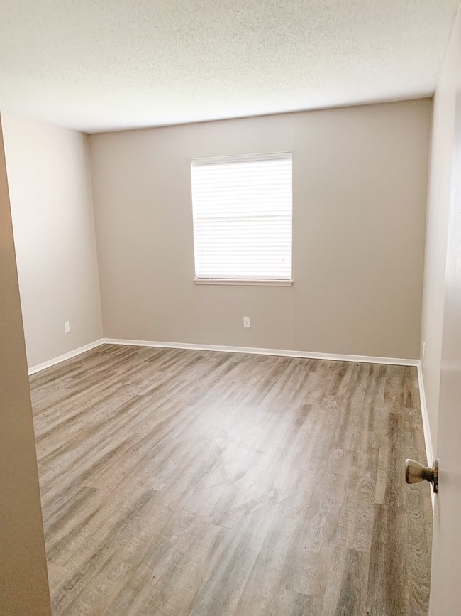 Photo - Park Villa Apartments