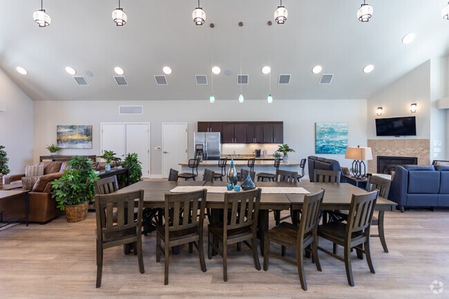 Clubhouse - Polaris Peak