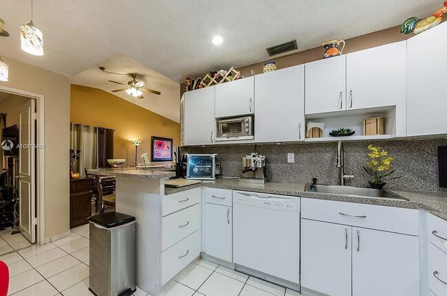 Kitchen - 7510 SW 153rd Plz Unit 203
