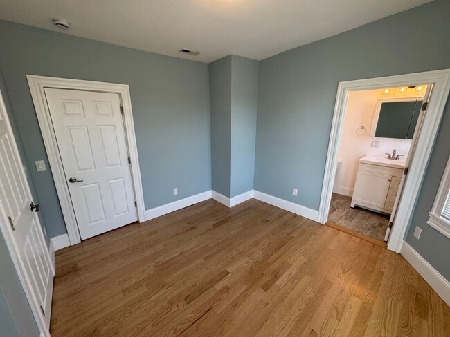 Photo - 35 Cameron Ave Unit 3